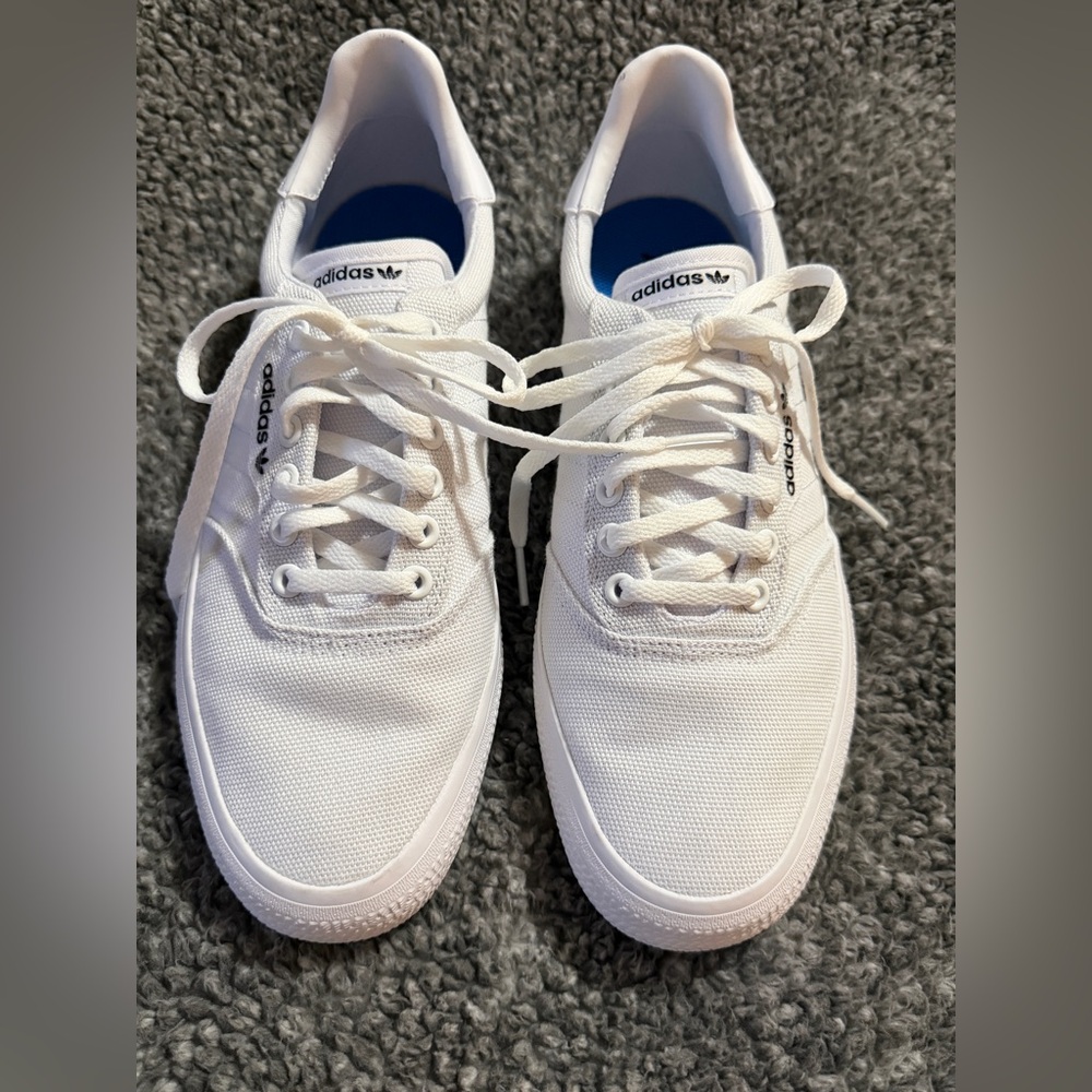 adidas Men / Women 3MC White Low-Top Canvas Sneakers  Men 8 1/2 / Women 9 1/2